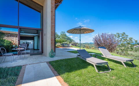 Melaiolo Modern Apartment With Pool, Montaione, To: Plante, Ciel, Meubles, Propriété, Table, Chaise, Bleu Azur, Ombre, Mobilier De Jardin, Architecture