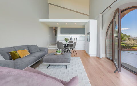 Melaiolo Modern Apartment With Pool, Montaione, To: Plante, Canapé, Confort, Table, Design Intérieur, Bois, Salon, Bâtiment, Ombre, Sol