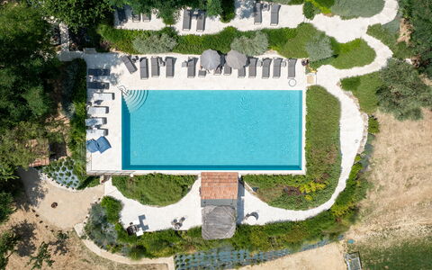 Punteriolo Spereto Family Apartment With Pool,: Piscine, Mobilier De Jardin, Recours, Loisir, Balancelle, Jardin, Eco Hôtel, Thermes, Parapluie, Ombre