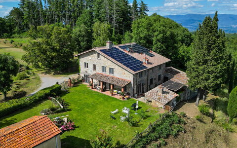 Montelucci Chianti Agrivilla: Plante, Bâtiment, Propriété, Fenêtre, Ciel, Paysage Naturel, Arbre, Maison, Lot Terre, Montagnes