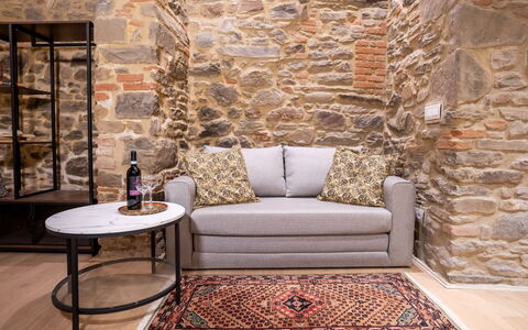 Maccari Suite: Meubles, Design Intérieur, Sol, Canapé, Sol, Salon, Pièce, Table Basse, Throw Pillow