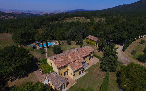 Villa Il Troscione: Maison, Plaine, Domicile, Paysage, Zone Rurale, Lot Terre, Prairie, Biens, Chalet, Établissements Humains