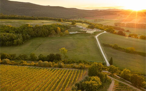 La Capanna, Borgo Campassini, Monteriggioni: Paysage, Paysage Naturel, Plaine, Montagnes, Prairie, Écorégion, Lot Terre, Plantation, Zone Rurale, Champ
