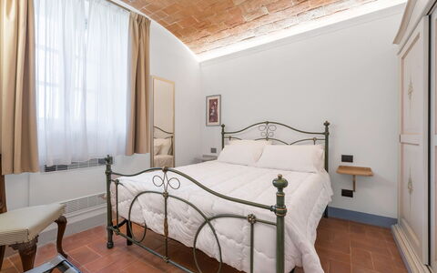 Le Volte, Borgo Campassini, Monteriggioni: Lit, Mur, Design Intérieur, Meubles, Chambre, Plafond, Pièce, Sol, Literie, Cadre De Lit