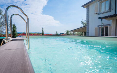 Borgo House In Florentine Hills With Pool: Piscine, Bleu, Recours, Composite, Eco Hôtel, Thermes, Loisir, Hôtel, Centre De Loisirs, Villa