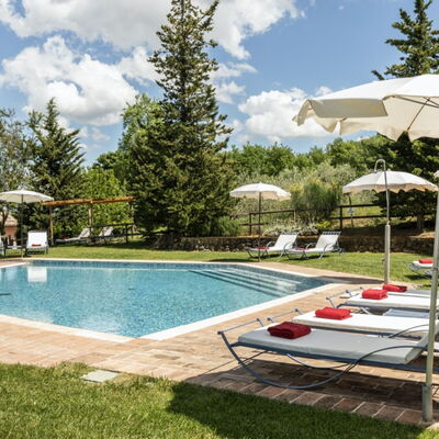Podere Monti: Piscine, Meubles, Mobilier De Jardin, Balancelle, Recours, Jardin, Chaise, Parapluie, Ombre, Eco Hôtel