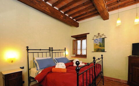 Mulino della Villa: Mur, Design Intérieur, Meubles, Chambre, Plafond, Lit, Sol, Sol, Pièce, Cadre De Lit