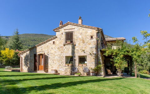 Villa la Felce: Domicile, Maison, Chalet, Porte, Ferme, Biens, Zone Rurale, Villa, Jardin