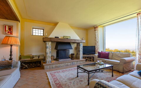 Villa la Felce: Meubles, Design Intérieur, Bois, Plafond, Sol, Sol, Pièce, Chaise, Salon, Canapé