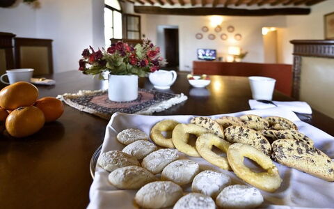 Il Tinaio: Aliments, Vaisselle, Ingrédient, Nourriture À Manger Avec Les Doigts, Dessert, Serveware, Cuisine