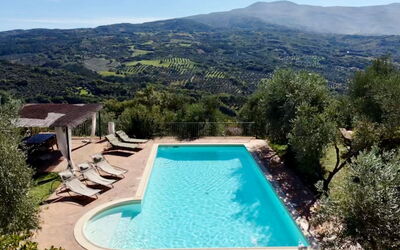 Poggio Aperto: Piscine, Recours, Établissements Humains, Eco Hôtel, Chaîne De Montagnes, Hacienda, Villa, Ville Resort, Biens, Ferme