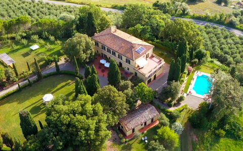 La Palazzina: Biens, Hacienda, Manoir, Jardin, Villa, Ferme, Eco Hôtel, Cour, Maison Historique, Recours