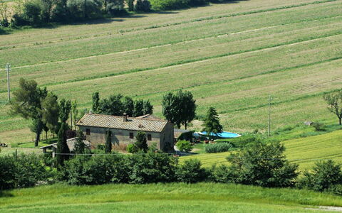 Casalunga: Herbe, Prairie, Maison, Plaine, Zone Rurale, Lot Terre, Paysage, Chalet, Établissements Humains