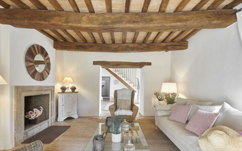 Villa Sibilla: Meubles, Design Intérieur, Mur, Canapé, Bois, Plafond, Sol, Sol, Salon, Domicile