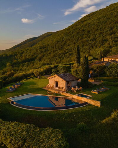 Villa Sibilla: Paysage Naturel, Colline, Montagnes, Chaîne De Montagnes, Vallée, Station De Montagne, Piscine, Est Tombée, Tarn, Ferme