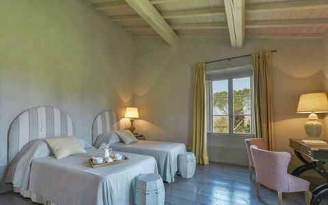 Villa Il Serraglio: Hôtel, Piscine, Villa