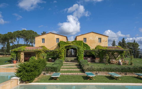 Villa Il Serraglio: Arbuste, Domicile, Biens, Jardin, Chalet, Ferme, Aménagement Paysager, Villa, Hacienda, Manoir