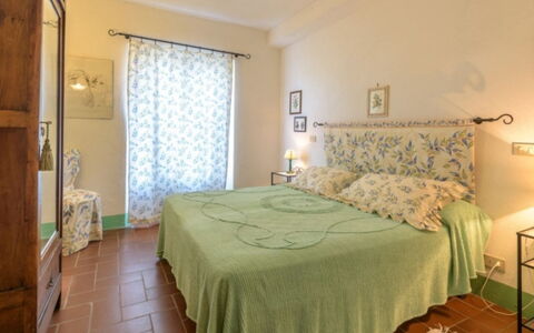 Podere del Mezzadro: Meubles, Design Intérieur, Lit, Chambre, Drap De Lit, Sol, Literie, Sol, Linge, Pièce