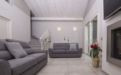 Villa Sara: Meubles, Design Intérieur, Sol, Canapé, Sol, Plafond, Pièce, Salon, Éclairage, Appartement