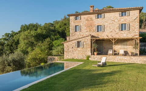 Villa Ugo: Domicile, Chalet, Ferme, Biens, Piscine, Villa