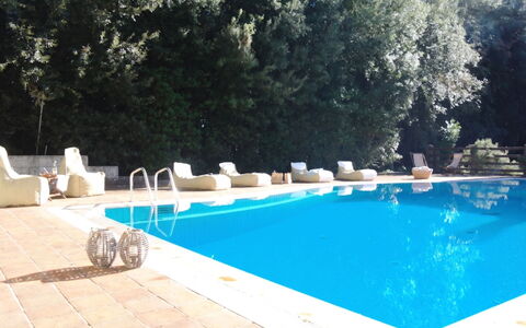 Villa Antonella: Piscine, Recours, Thermes, Mobilier De Jardin, Caractéristique De L'Eau, Eco Hôtel, Loisir, Hôtel, Ombre, Ville Resort