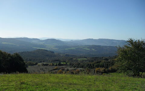 Villa Antonella: Ciel, Montagnes Relief, Herbe, Feuille, Environnement Naturel, Colline, La Nature, Vert, Prairie, Montagne