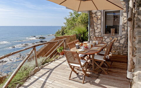 Vistamare: Meubles, Bois, Chaise, Mer, Table, Mobilier De Jardin, Côte, Cotiers Et Relief Océaniques, Océan, Recours