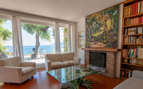 Terrazza Dell'Elba: Meubles, Bois, Design Intérieur, Sol, Pièce, Mer, Salon, Canapé, Chaise