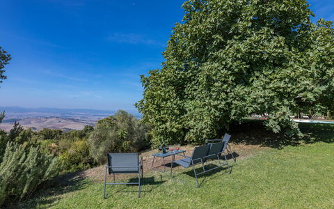 Villa Belvedere: Feuille, Paysage, Lumière Du Soleil, Ombre, Prairie, Mobilier De Jardin, À Feuilles Persistantes