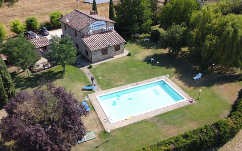 La Fiumara: Piscine, Biens, Ferme, Hacienda, Pelouse, Cour, Arrière-Cour, Villa