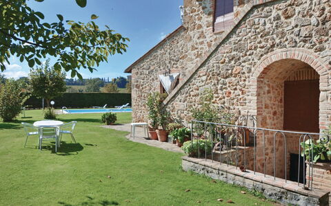 La Fiumara: Piscine, Biens, Hacienda, Villa, Chalet, Ferme, Cour, Cour, Mobilier De Jardin, Pelouse