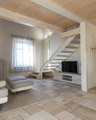 Casa Mei: Sol, Sol, Design Intérieur, Bois, Meubles, Plafond, Pièce, Domicile, Parquet, Salon