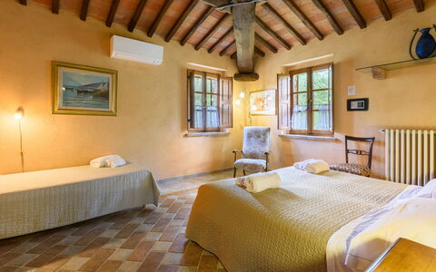 Villa Tregole: Mur, Bâtiment, Domicile, Maison, Meubles, Architecture, Établissements Humains, Biens, Recours, Chalet