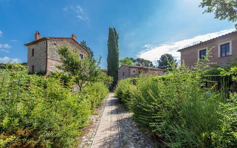Appartamento Bellosguardo, Wifi, Near Perugia: Arbuste, Biens, Jardin, Aménagement Paysager, À Feuilles Persistantes, Maison Historique, Villa, Ferme