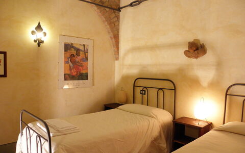 Appartamento Vele, Wifi, Near Perugia: Mur, Meubles, Design Intérieur, Lit, Chambre, Bois, Sol, Plafond, Sol, Drap De Lit