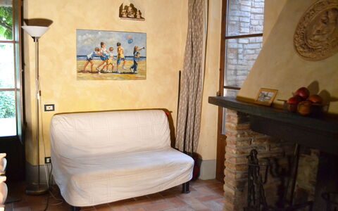 Appartamento Pietra Viva, Wifi, Near Perugia: Meubles, Mur, Design Intérieur, Sol, Bois, Sol, Pièce, Cadre, Éclairage, Salon