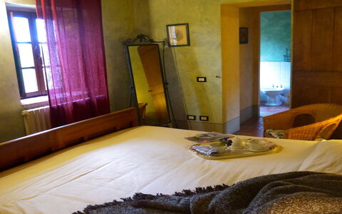 Appartamento Rustico, Wifi, Perugia: Lit, Chambre, Meubles, Drap De Lit, Design Intérieur, Literie, Sol, Sol, Bois, Linge