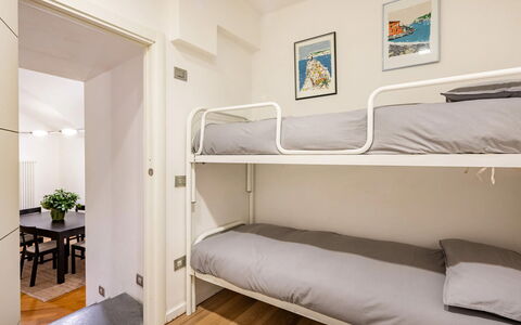 Casa Garibaldi - Levanto: Meubles, Design Intérieur, Lit, Chambre, Sol, Appartement, Pièce, Cadre De Lit, Drap De Lit, Literie