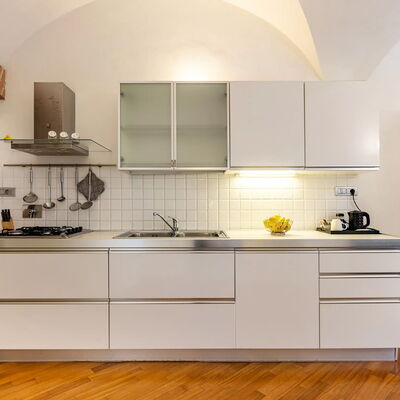 Casa Garibaldi - Levanto: Cuisine, Appareil De Cuisine, Design Intérieur, Principaux Appliance, Comptoir, Sol, Cabinetry, Bois, Électroménager, Meubles