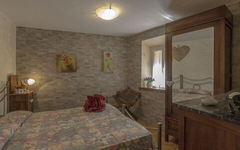 Casale La Pieve: Meubles, Design Intérieur, Mur, Sol, Chambre, Plafond, Pièce, Sol, Lit, Éclairage