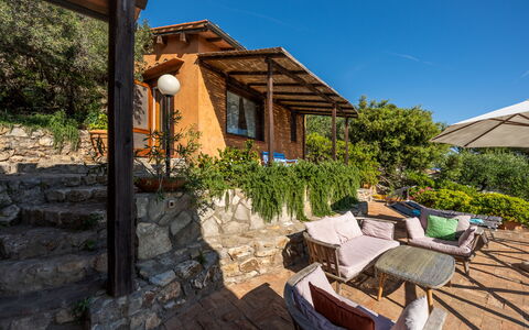 Villa Argentina: Arbuste, Eco Hôtel, Chalet, Jardin, Biens, Recours, Aménagement Paysager, Arrière-Cour, Mobilier De Jardin, Cour