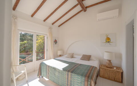 Villa Argentina: Meubles, Design Intérieur, Mur, Bois, Chambre, Lit, Plafond, Sol, Sol, Pièce