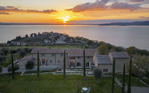 Battisole: Paysage, Côte, Cotiers Et Relief Océaniques, Biens, Mer, Rive, Baie, Village, Du Son