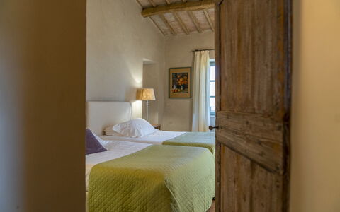 Villa Cotogna: Meubles, Mur, Chambre, Design Intérieur, Lit, Drap De Lit, Domicile, Literie, Sol, Plafond