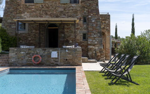 Villa Cotogna: Piscine, Biens, Brique, Aménagement Paysager, Villa, Dalle, Mobilier De Jardin, Mur De Pierre, Ferme, Cheminée