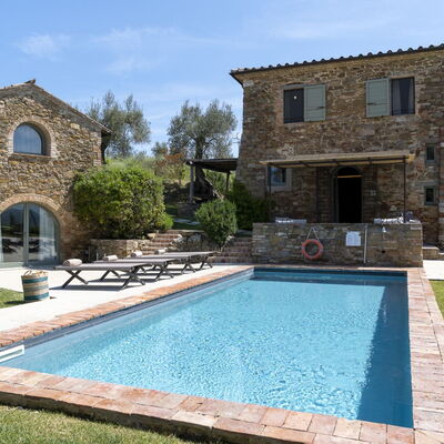 Villa Cotogna: Piscine, Biens, Chalet, Ferme, Villa, Aménagement Paysager, Hacienda, Caractéristique De L'Eau, Recours, Arrière-Cour