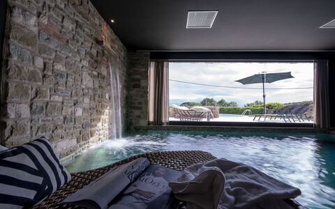 Villa delle Rose: Composite, Recours, Piscine, Conception, Baignoire, Hôtel, Jacuzzi, Appartement Penthouse