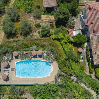 Podere Oliveta: Piscine, Recours, Mobilier De Jardin, Hacienda, Biens, Eco Hôtel, Villa, Parapluie, Ville Resort, Thermes