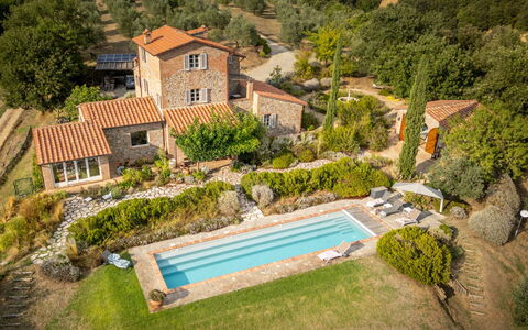 Villa Olivo: Biens, Jardin, Chalet, Ferme, Villa, Aménagement Paysager, Manoir, Arrière-Cour, Hacienda, Plantation