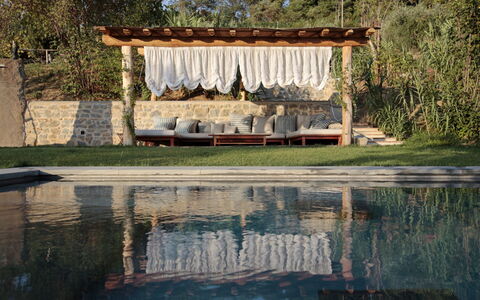 Casale le Fonti: Meubles, Mobilier De Jardin, Dalle, Piscine, Ombre, Loisir, Recours, Matériau Naturel, Conception, Dur